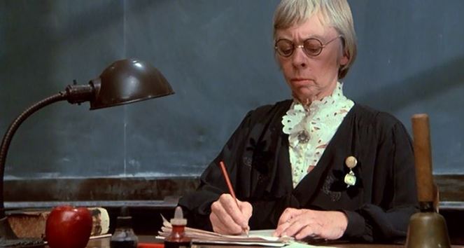 RIP, Mary Grace Canfield! Let's take a moment to remember her.