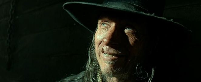 Tell me that smile doesn't unnerve you!